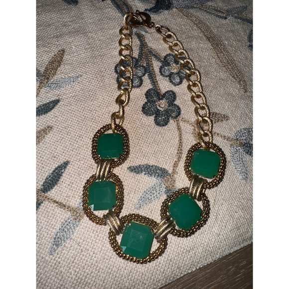 Gold Chain Necklace Green Square Stone Statement Jewelry Fashion Accessory - Picture 1 of 4